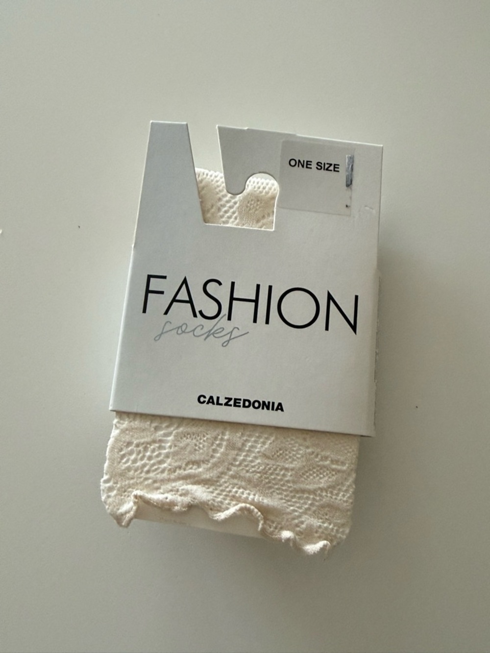 New Caledonia Lace Socks with a Floral Pattern